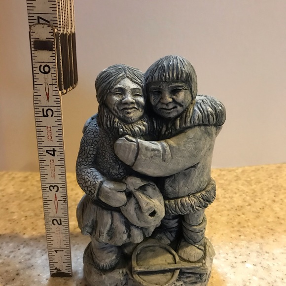 Glacial Ice Age Sculpture “Alaskan Couple” - Picture 5 of 8